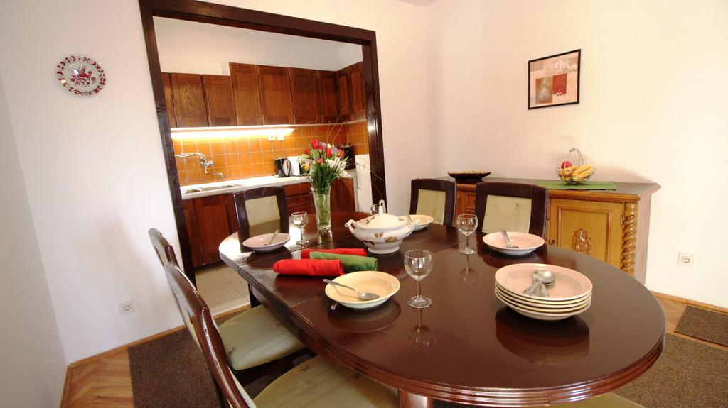 Apartments Ivka Omiš Εξωτερικό φωτογραφία